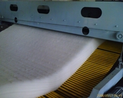 پارچه نبافته صنعت لحاف ساخت 4.5M ماشین برای چسب رایگان و فشردن